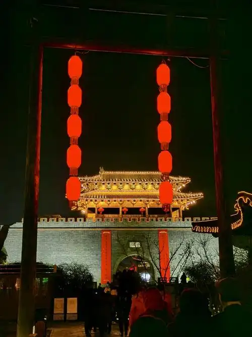 赏东关街夜色观扬州美景