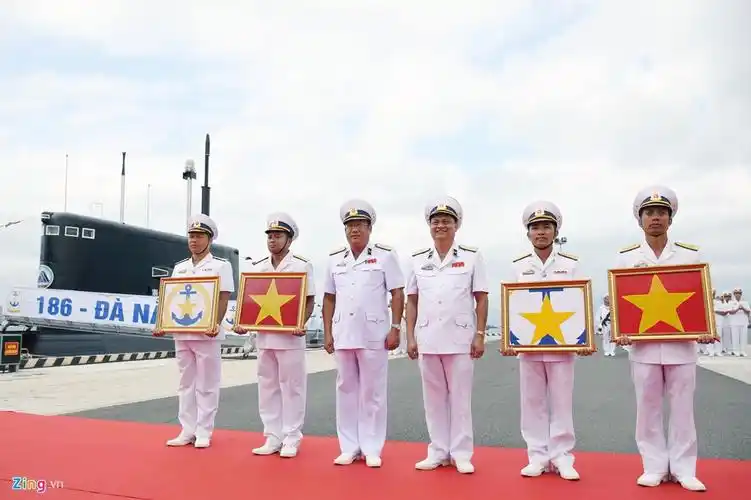 越南第三批2艘全新基洛级潜艇正式服役1212