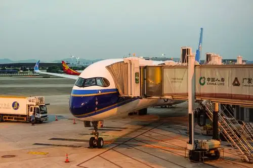 云端上南方航空崭新的a350-900 绝佳的手机壁纸 - deutsch957 - 图虫