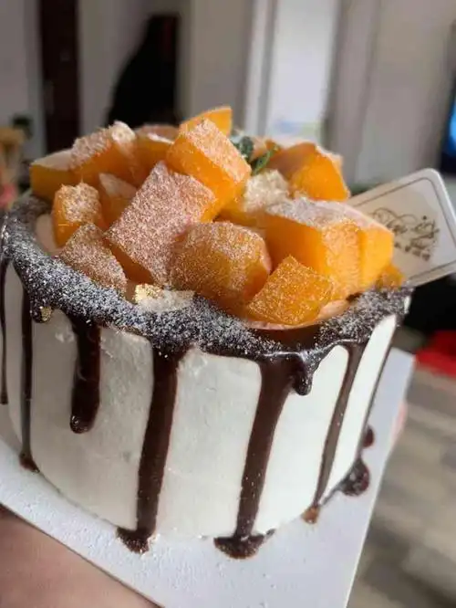 打分 点的外卖,小4寸,一人食够了,味道还可以,蛋糕胚比较紧实,会回购