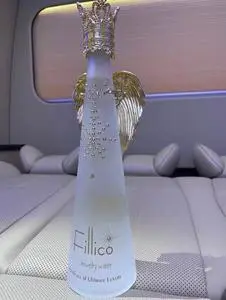 节后鱼生#现货 日本神户 矿泉水 神户水瓶子 全新 全套