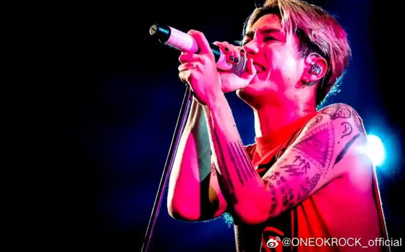 好想去上海看oor的演唱会,想见taka啊啊啊