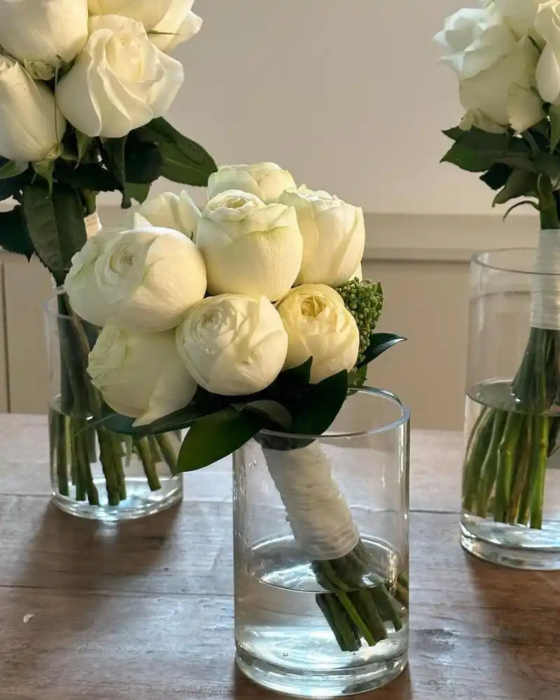 ins花束|白玫瑰手捧花07 "简约干净,白色永远是最高级的" ins