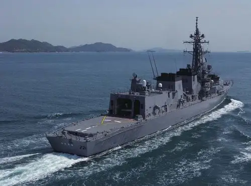 "号于2006年服役日本海上自卫队"高波"级导弹驱逐舰"卷波"号(dd-112)