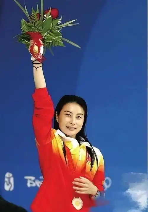 和霍家掌门人平起平坐?郭晶晶的四个身份,是时候揭开了