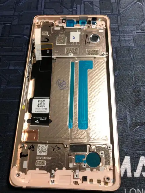 小米手机8se换原装总成拆机分解全程换屏自己都可以!