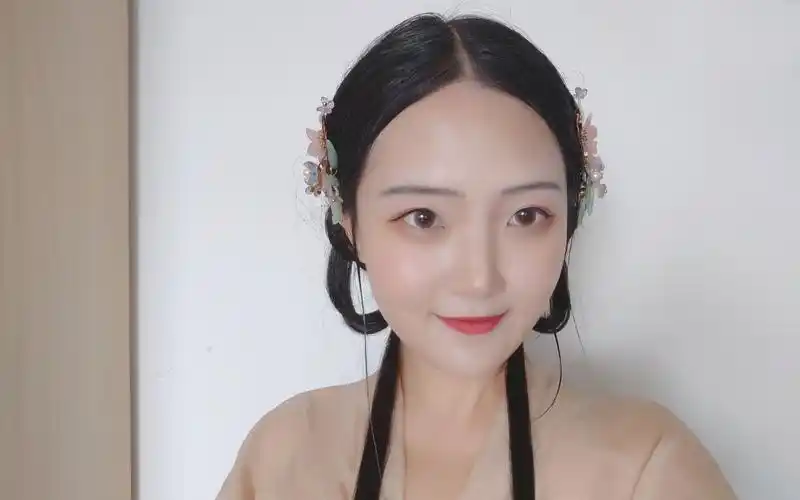 适合无刘海中分的俏皮少女齐胸汉服发型教程_哔哩哔哩 (゜-゜)つロ