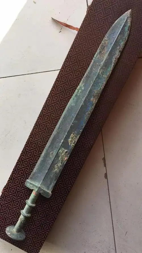 战国竹节把青铜剑