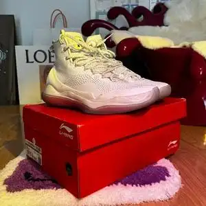 李宁驭帅11精英版男子篮球专业篮球鞋 荧光果红水蜜桃 货号a