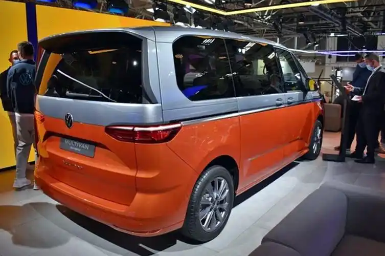 有四驱,搭1.4t插电混动,座椅可180度旋转,大众全新迈特威亮相