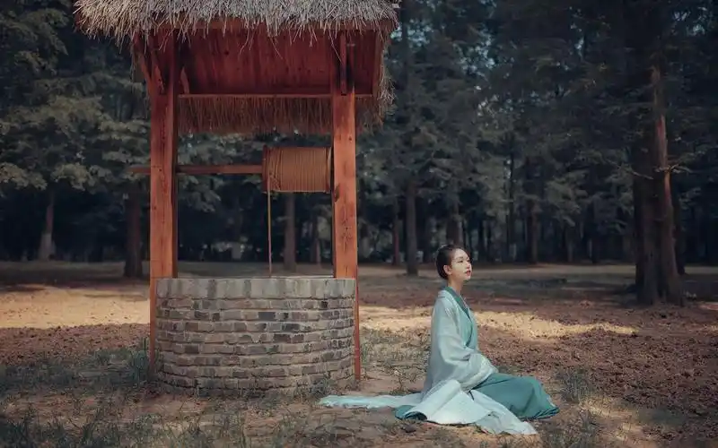 英气古装美女唯美高清桌面壁纸