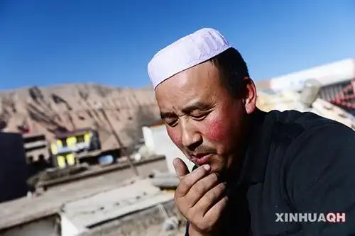 青海省循化撒拉族自治县白庄镇上科哇村,45岁的撒拉族民间艺人马牙古