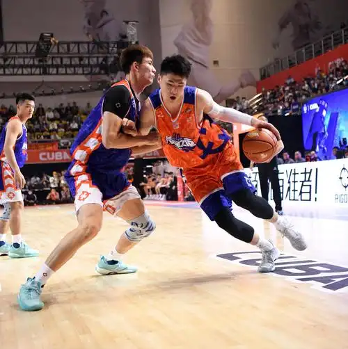 篮球cuba全明星赛巅峰队对阵精英队