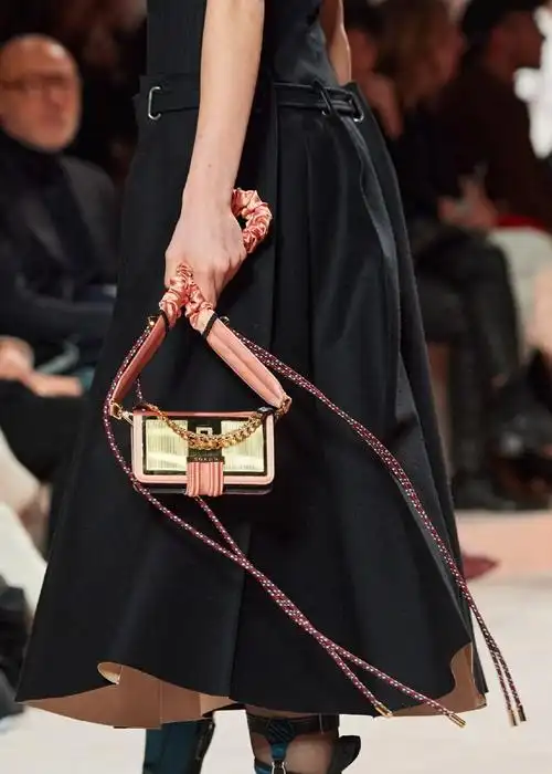 fendi2020秋冬走秀,超好看包包合集