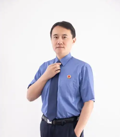 检察院里那些当兵的人