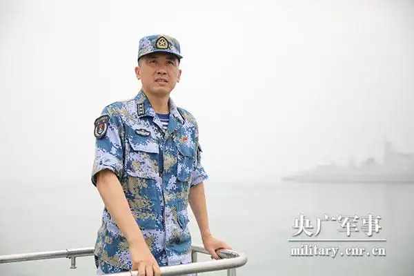 这几年,临沂舰开始专心做一件事,当好航母辽宁舰的"带刀护卫"