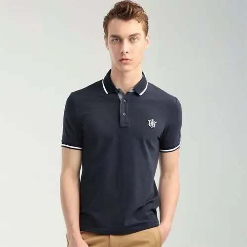 欧美男装-帅气出行2018年新品 佐丹奴 标志海军蓝色 狮王刺绣弹力珠地