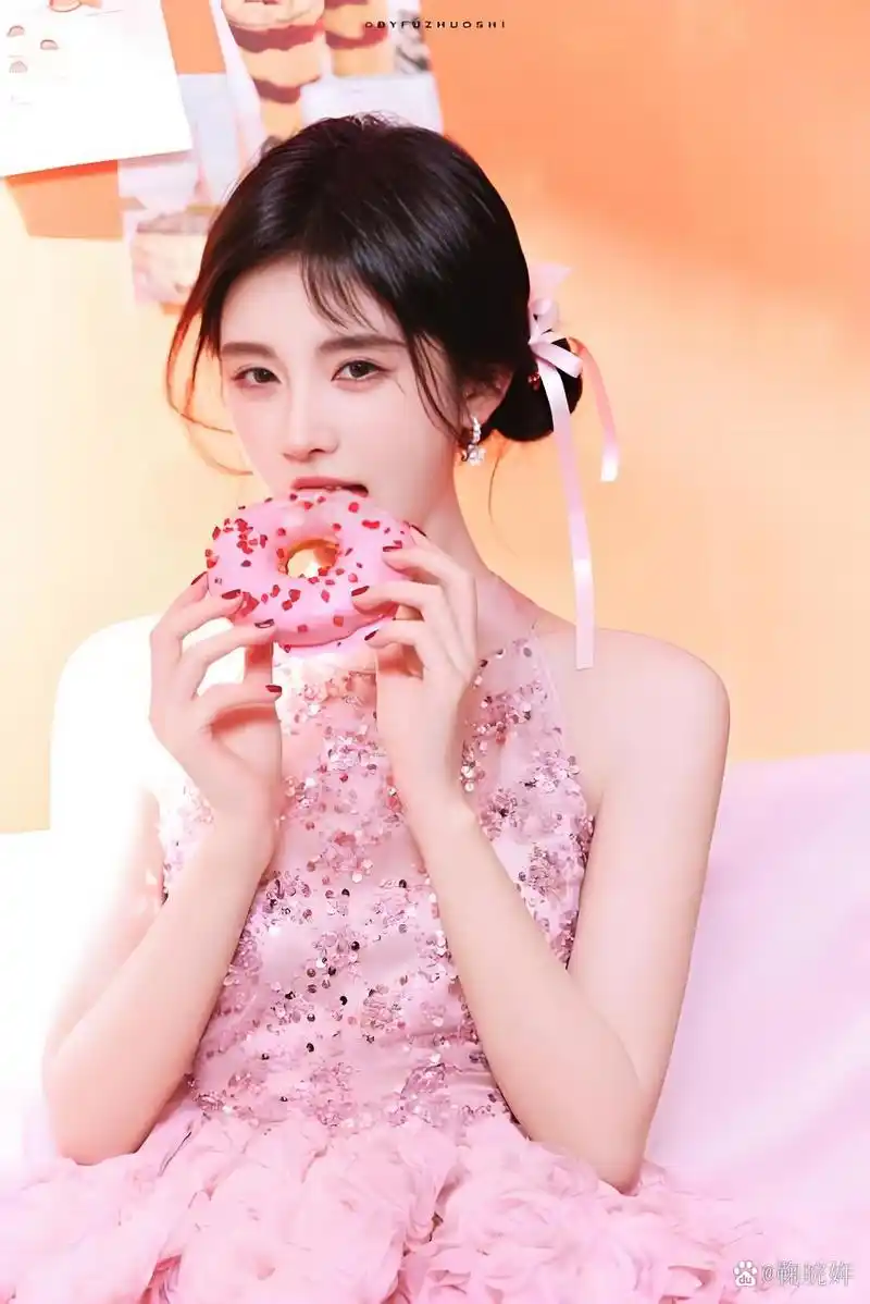 鞠婧祎#  鞠婧祎好美 甜蜜时刻,粉红回忆～"