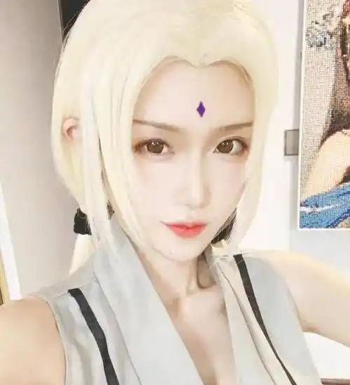 腐团儿的神级cos,女神纲手神还原,晴子清纯可爱,美杜莎很霸气_美女