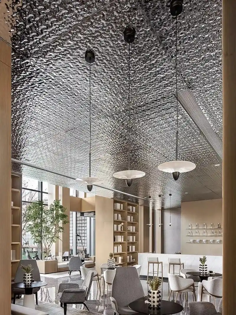 不锈钢水波纹板天花吊顶背景墙装饰.简约奢华 61 高贵典雅   - 抖音