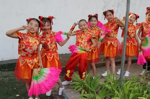 夏镇街道纸坊小学2019年庆六一文艺汇演