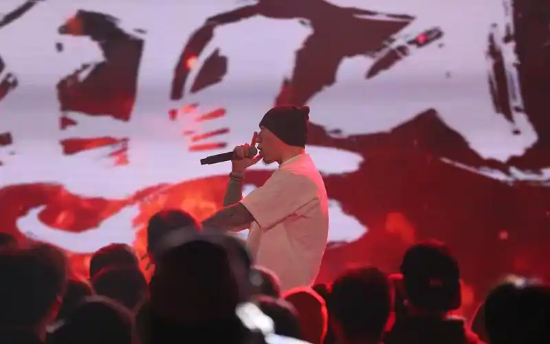 20201108抢回街头丹镇北京黄硕nbombreallife