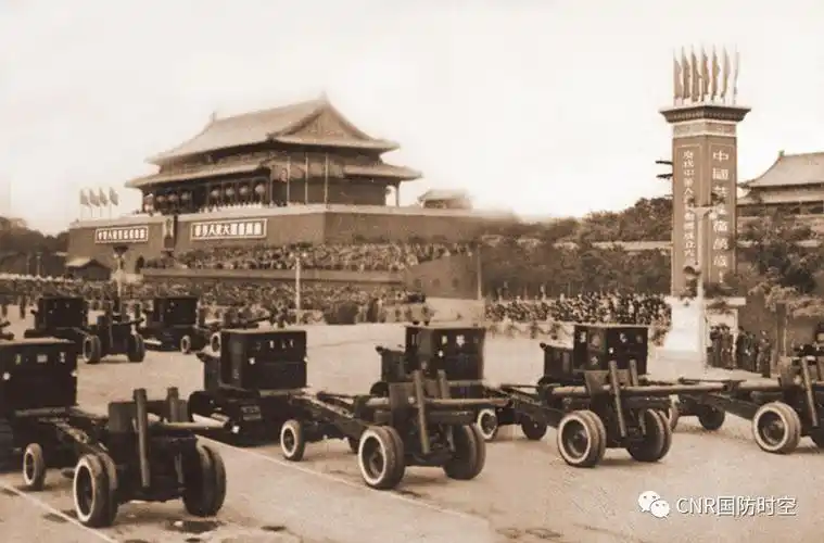 阅兵·档案 | 1955年国庆阅兵:第一次出现了将军领队|中国人民解放军