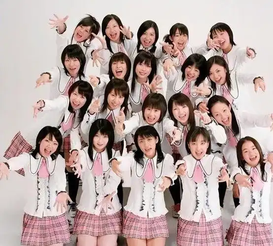 放弃中国投奔日本,成员重组伯乐去世,"女子十二乐坊"现状如何