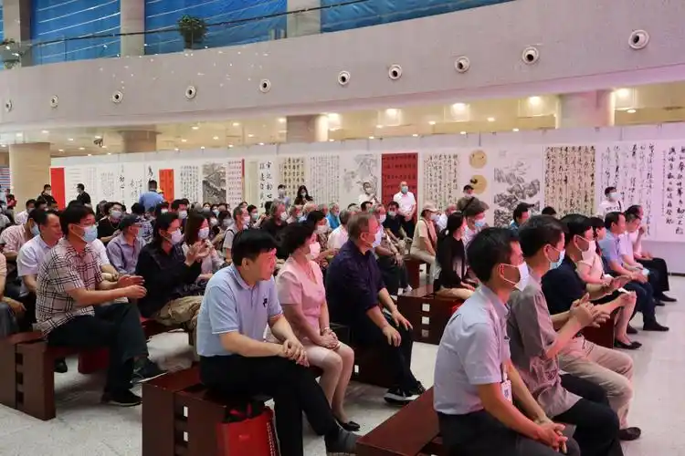 庆祝建党100周年省政府参事馆员书画作品展在省图书馆开展