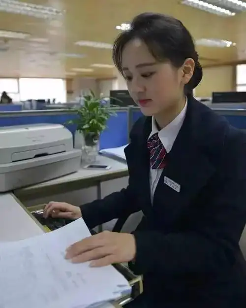 90后美女柜员揭秘银行职员的真实生活