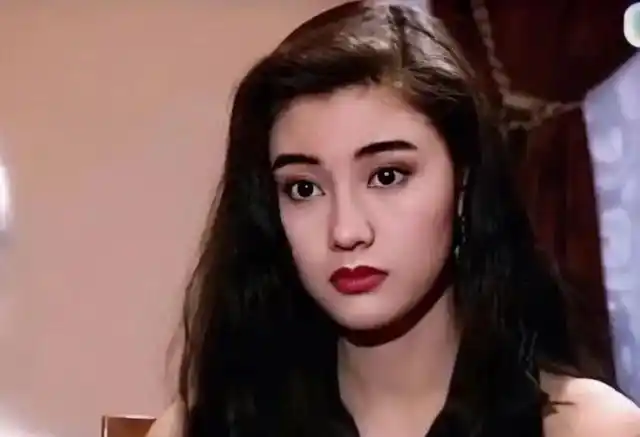 李嘉欣在香港度过了自己52岁的生日,几个月之前她才刚刚差点丢掉小命