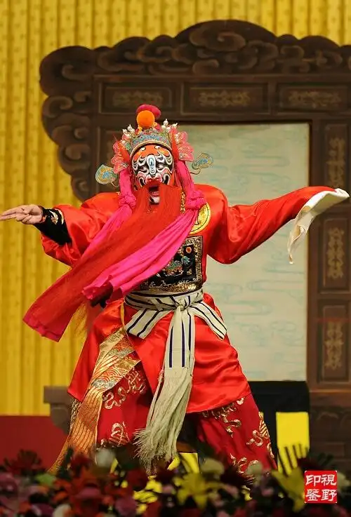 民间多指崔判儿,京剧 里,判官多指钟馗 .