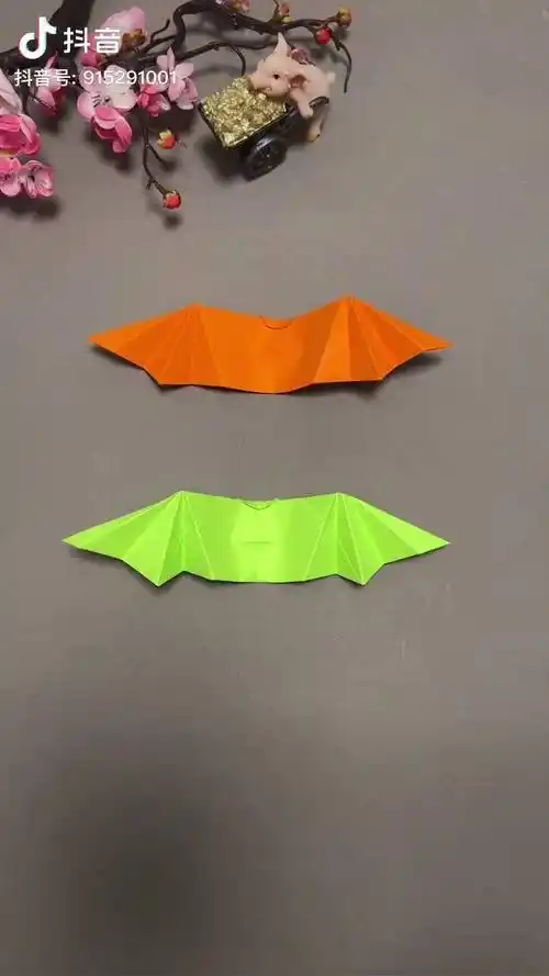 可以煽动翅膀的纸蝙蝠~折纸教程 创意手工 纸蝙蝠