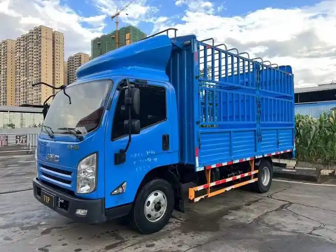 2020年江铃凯运4.2米高栏,2.38米宽,3.0t130 - 抖音