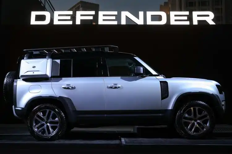 卫·你而来 士·不可挡 | 全新路虎卫士110车型中国首秀并开启预售