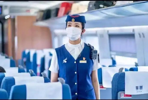 真相曝光高铁站女乘务员为何经常性离职到底隐藏着什么秘密