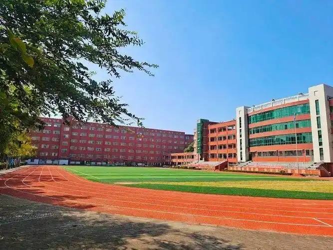 南昌县莲塘三小:坚持美育办学 推动素质教育落在实处_社团_活动_生活