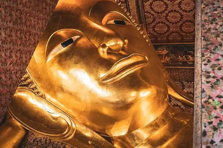 特写卧佛寺在曼谷,泰国卧佛寺佛像.图片下载