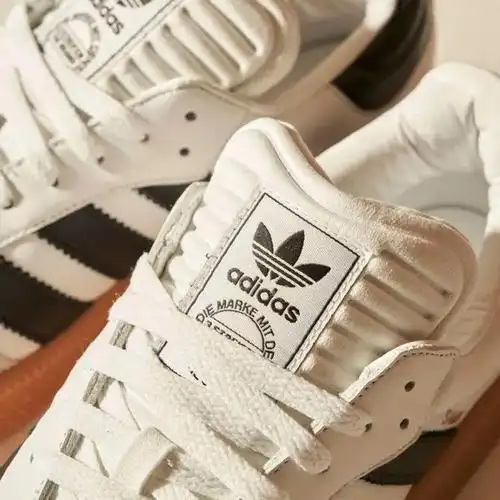 风靡时尚界半世纪的阿迪鞋到底有多cool