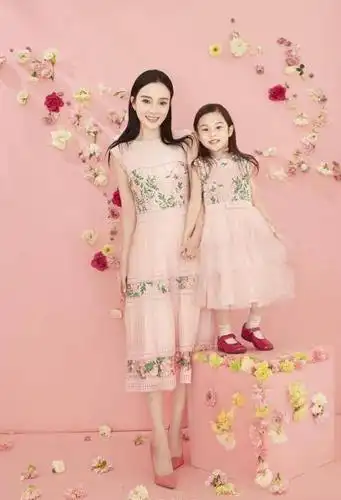 当妈真伟大李小璐生甜馨时竟走了一趟鬼门关如今英勇再战二胎