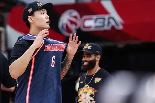 当赵睿和胡明轩被换下的时候,他还会笑着拍拍他们的脑袋.