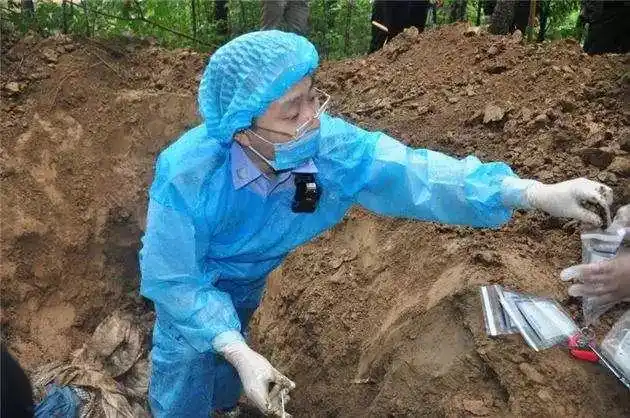 比如英国的法医是法医病理学工作者,主要解决与法律相关的涉及死亡的