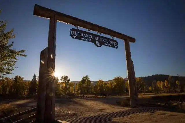 世界上唯一的福布斯五星级奢华农场:满足你对庄园的一切想象