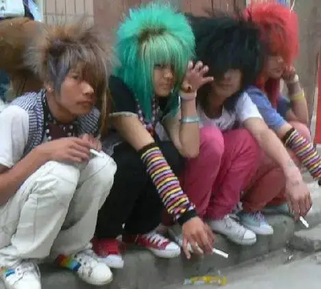 洗剪吹杀马特和萌妹子相爱,以为是搞笑的,却被看哭了