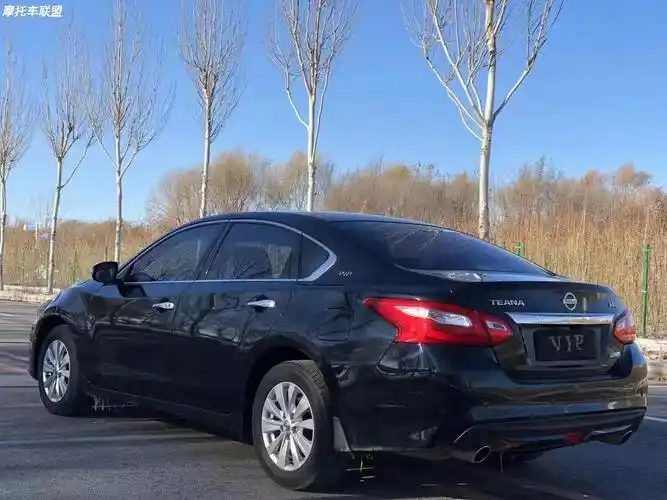 17年日产天籁,自动2.