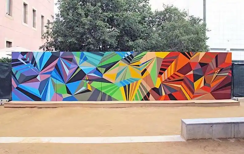 经典的彩色几何墙绘案例赏析