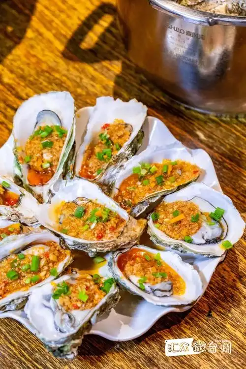 老板太猖狂!放言10个招牌烤生蚝免费吃!啤酒只卖2块钱!_烧烤