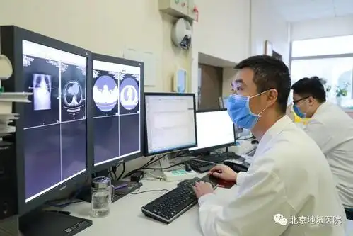 放射科医生都干啥?你们说的"拍片儿的"医生其实是这样的