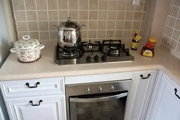 厨房灶台的标准高度是80cm