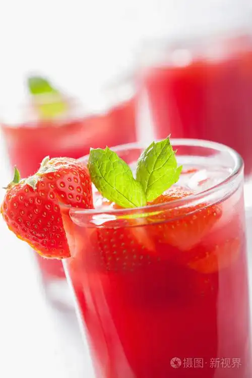 草莓汁薄荷夏季饮料